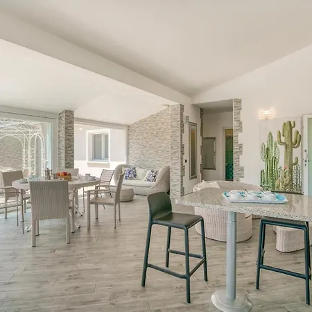 Three-bedroom Holiday In Albarella * Albarella Island