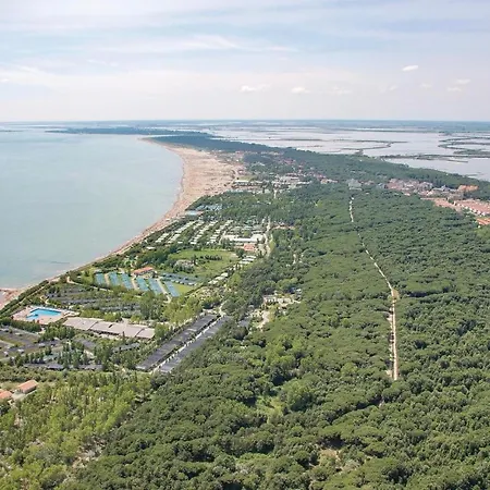 Holiday home Three-bedroom Holiday In Albarella Albarella Island