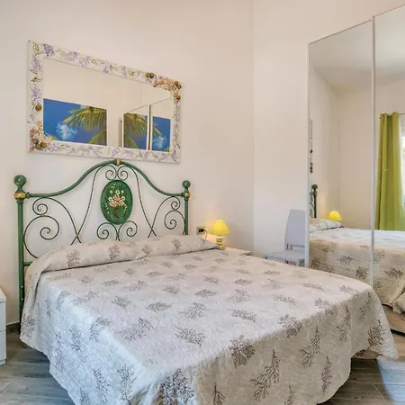 Three-bedroom Holiday In Albarella Holiday home *